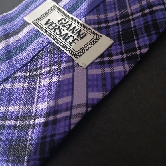 Versace Purple and Gold Patterned Men's Tie - Picture 3 of 4